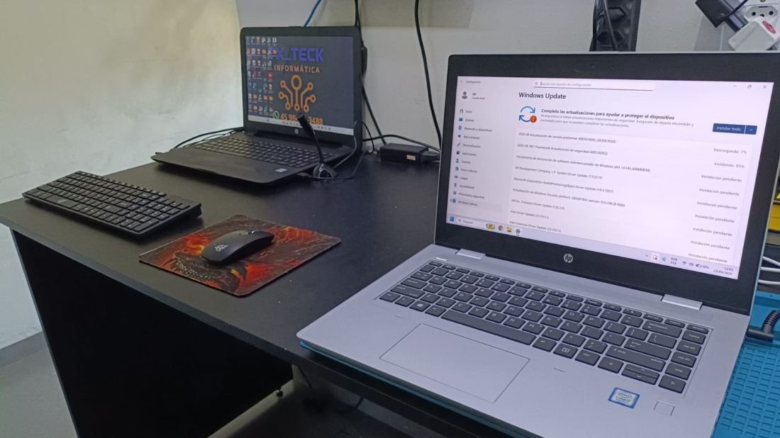 Notebooks HP em atualização na bancada da TX TECK